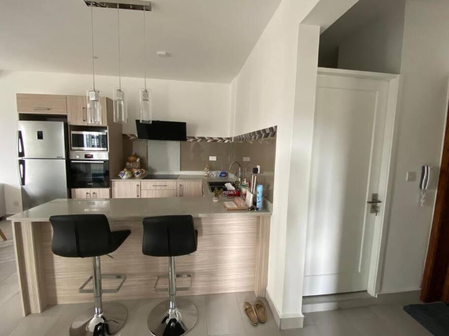 Stylish & Luxury 2-Bed Parkside Apart With Pool Vacoas-Phoenix Ngoại thất bức ảnh