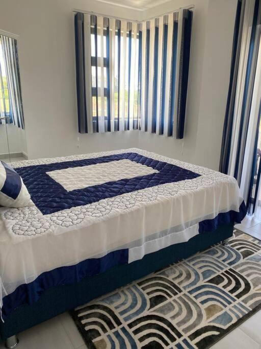 Stylish & Luxury 2-Bed Parkside Apart With Pool Vacoas-Phoenix Ngoại thất bức ảnh