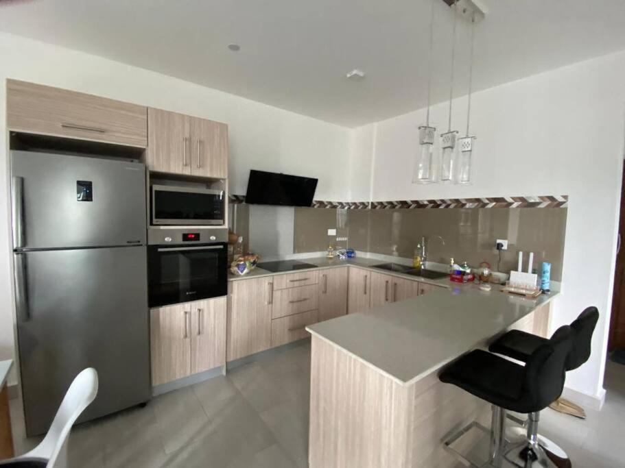 Stylish & Luxury 2-Bed Parkside Apart With Pool Vacoas-Phoenix Ngoại thất bức ảnh